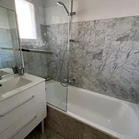 Prázdninový dům Sea View Near Ilette - Sleeps 4 - Parking *