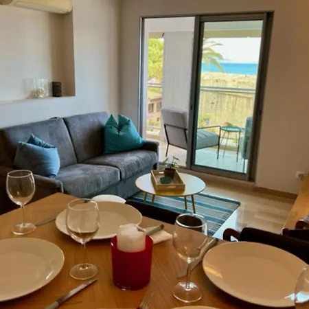Сasa de vacaciones Sea View Near Ilette - Sleeps 4 - Parking