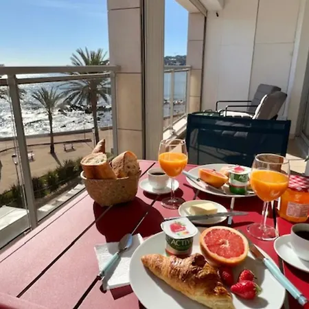 Sea View Near Ilette - Sleeps 4 - Parking Antibes